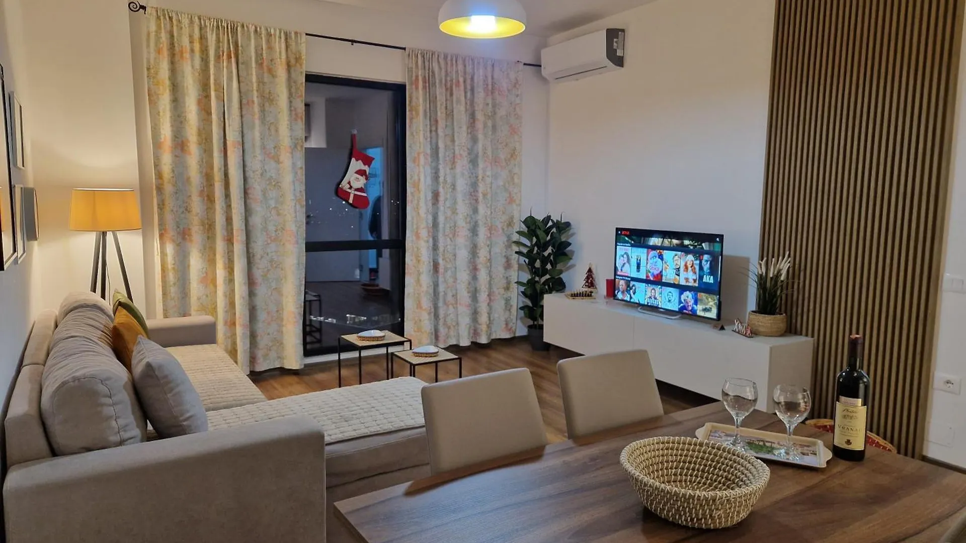 Red & White Palace Apartment Tirana Albania