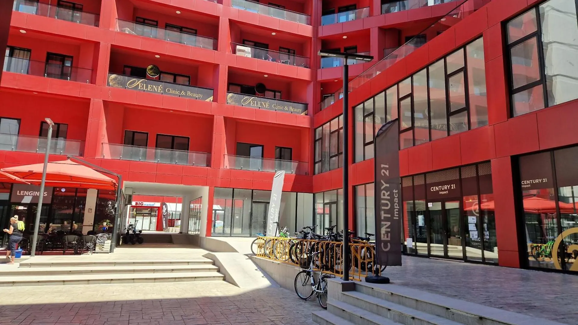 Red & White Palace Apartment Tirana 0*,